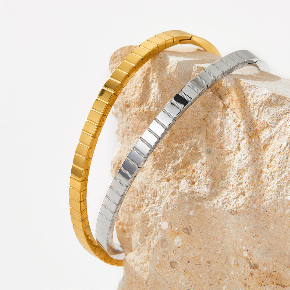 Grid Cuff