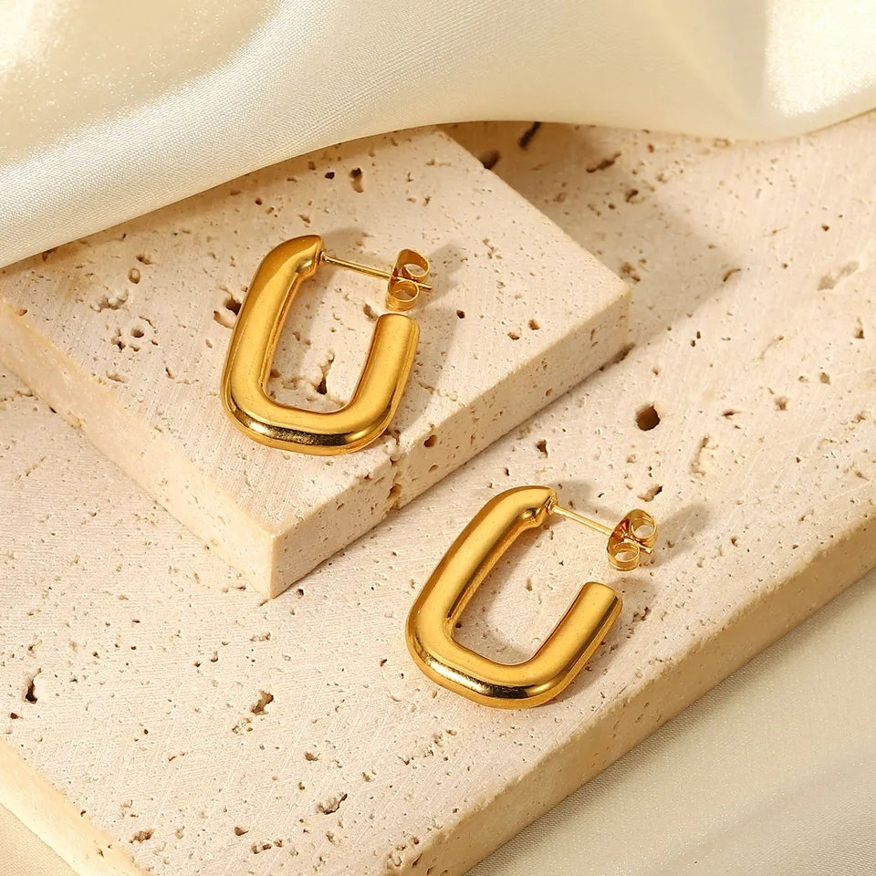 Lina Hoops
