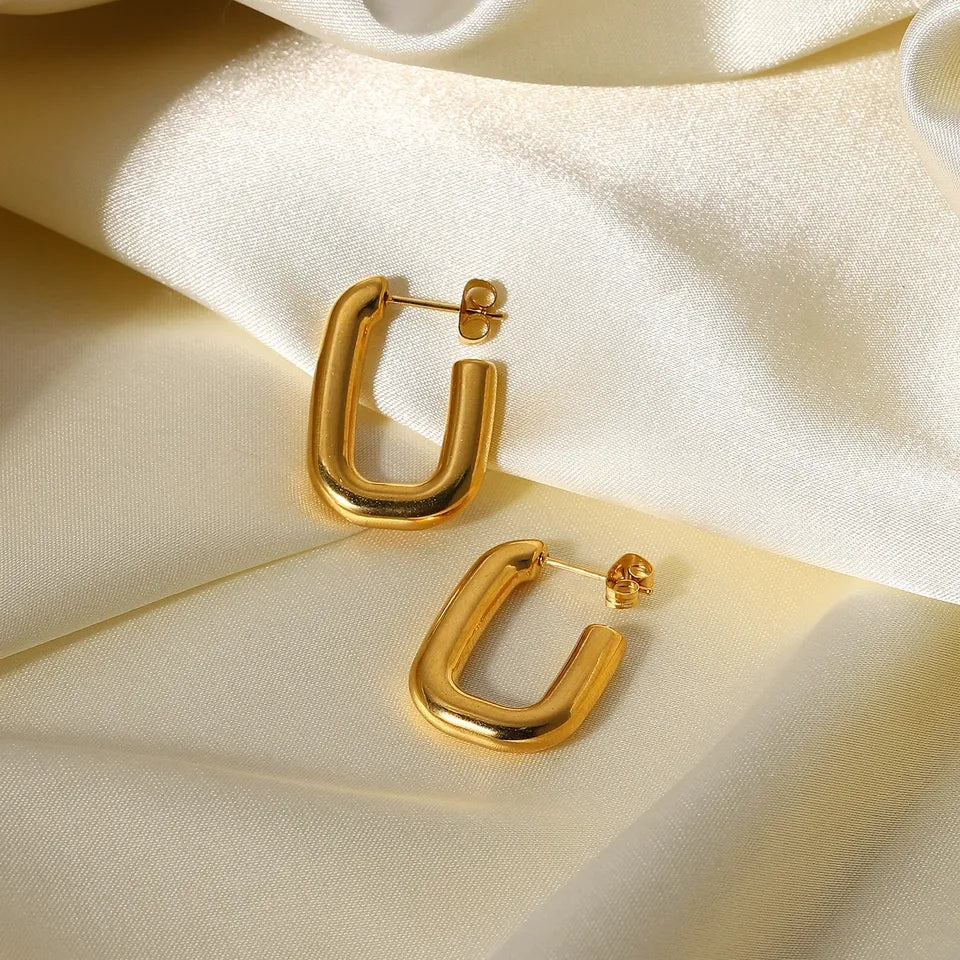 Lina Hoops