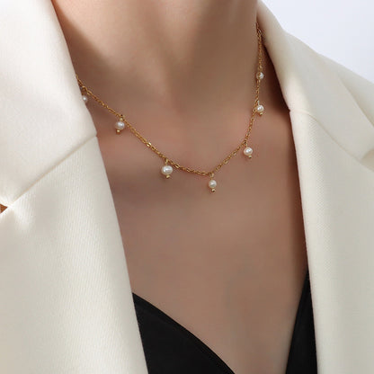 Pearl choker