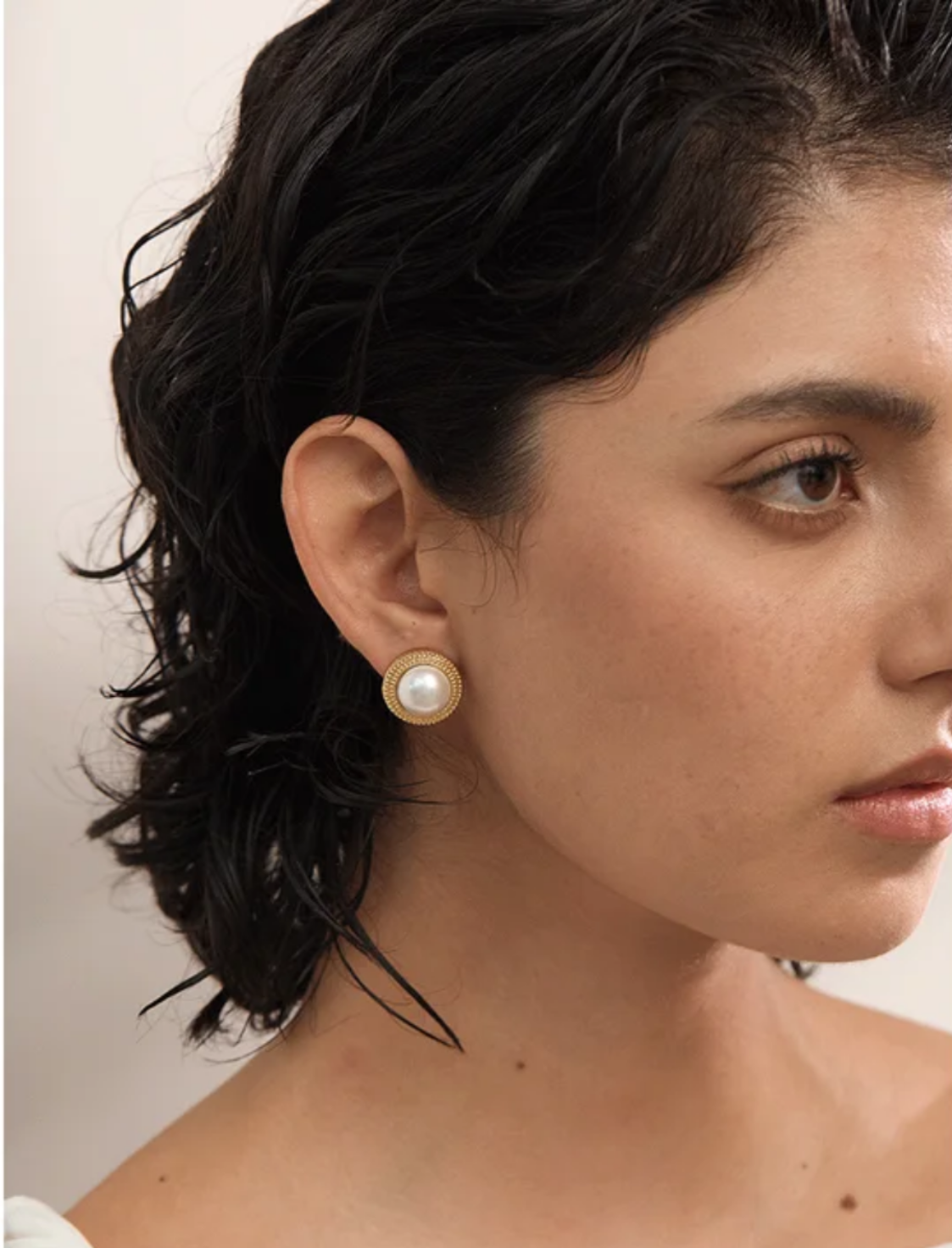 Solara Studs