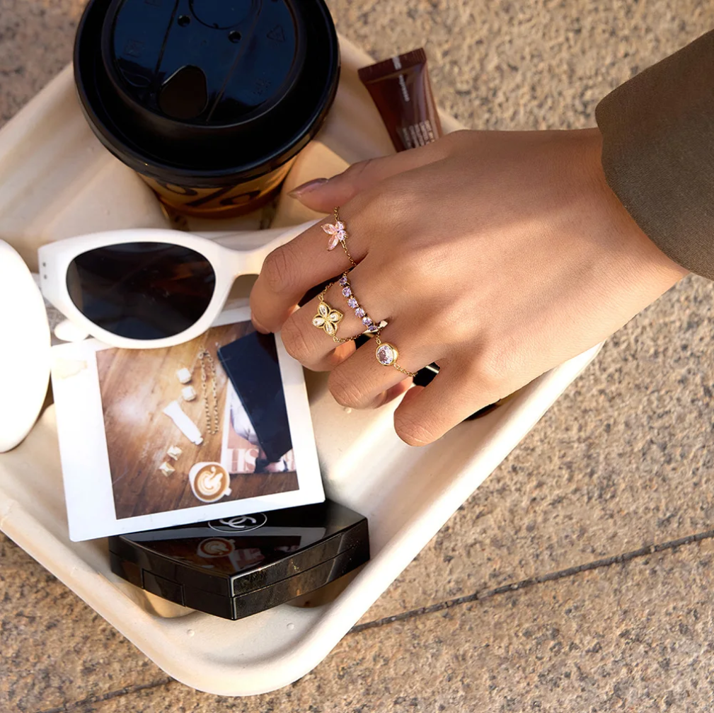 Petite Ring