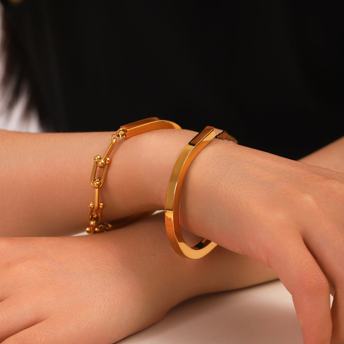 Zyra Cuff