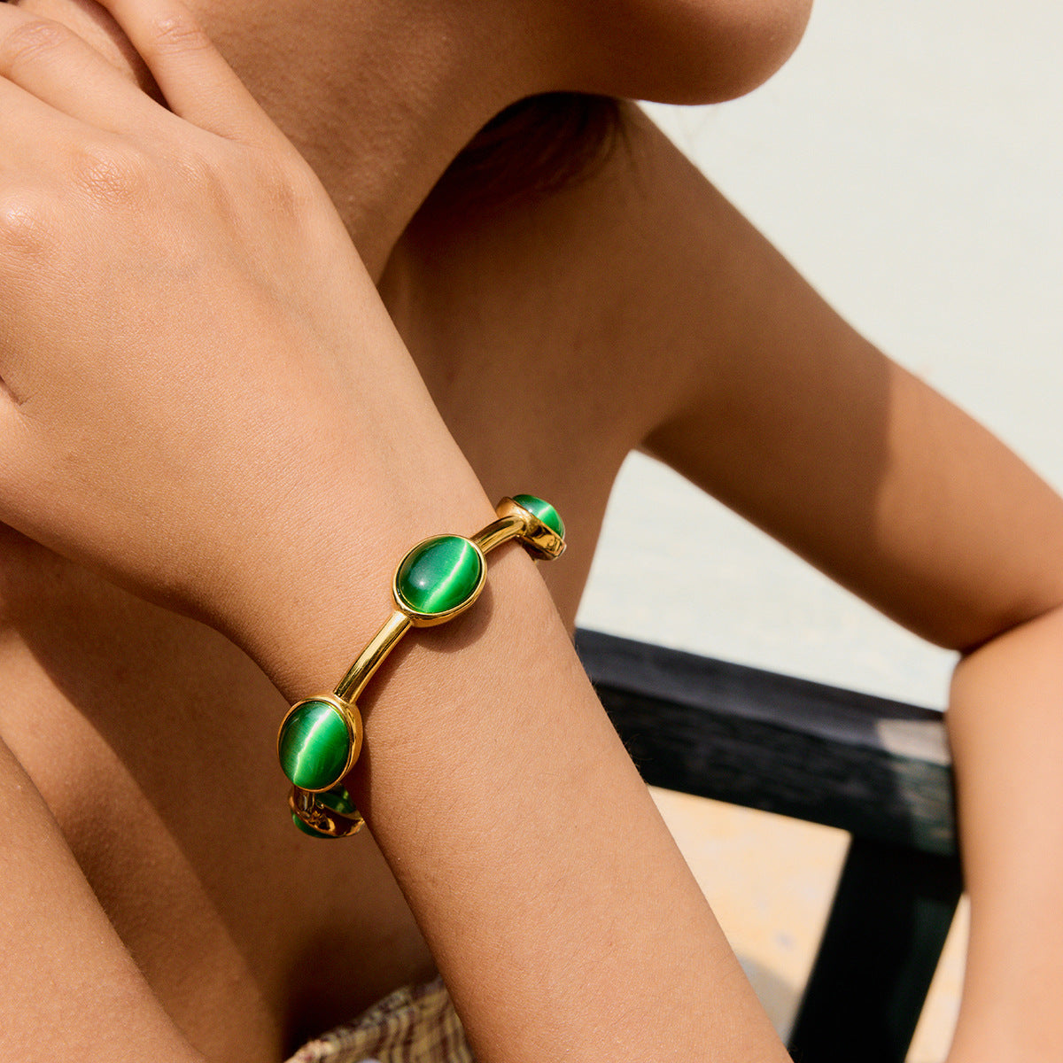 Bonjour Cuff