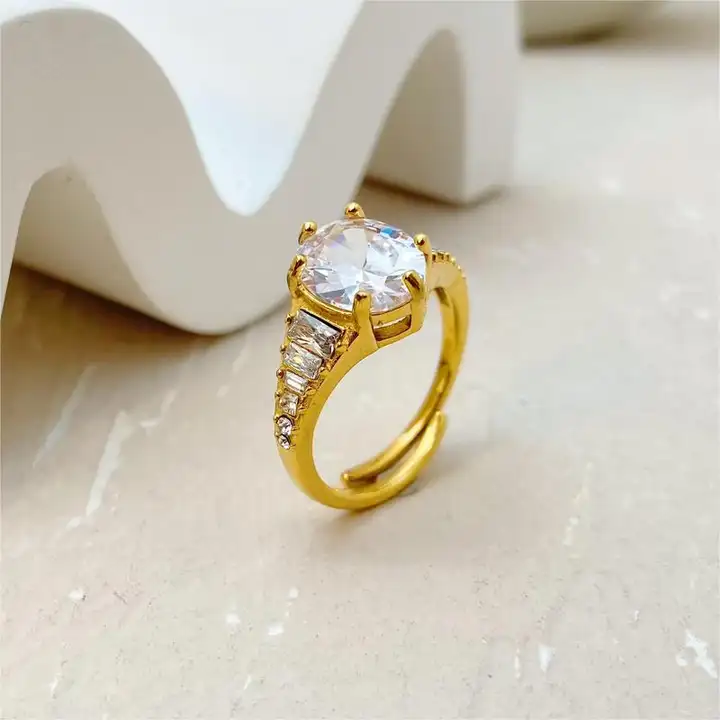 Zola Ring Crystal