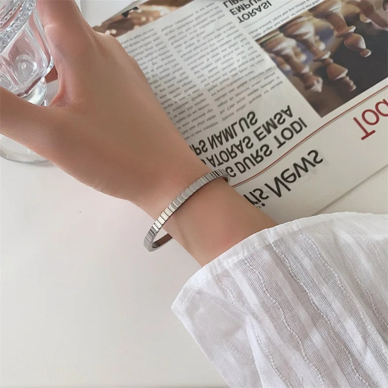 Grid Cuff