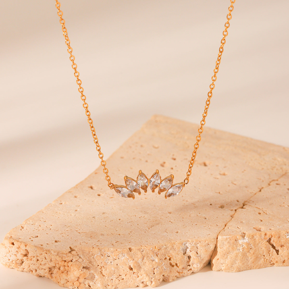 Dalmia pendant