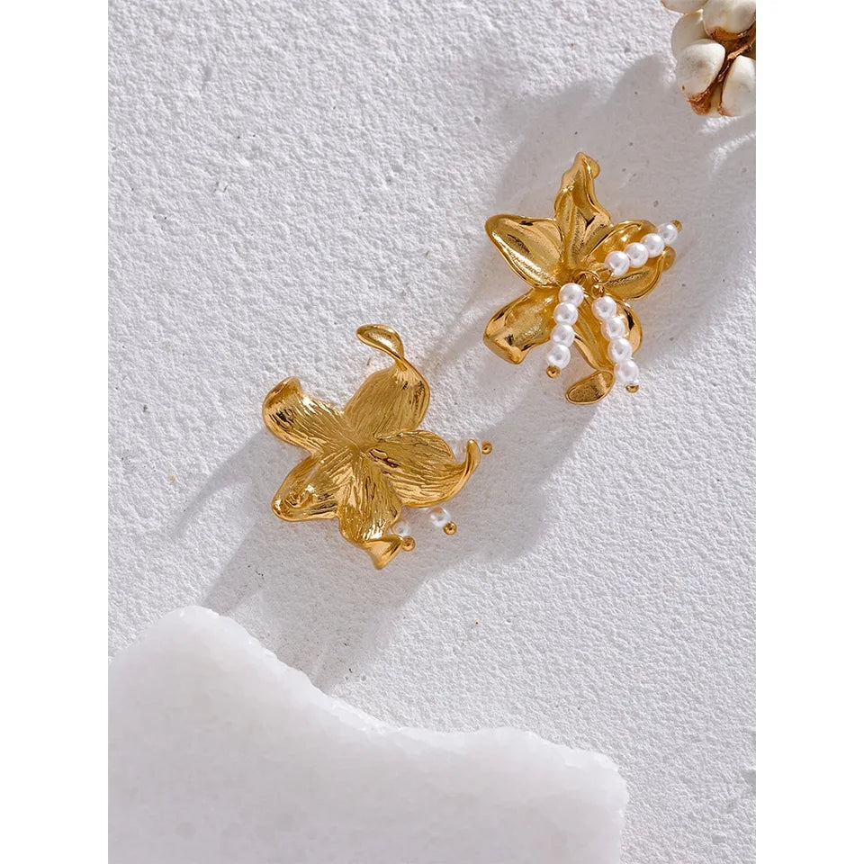 Lily Earrings