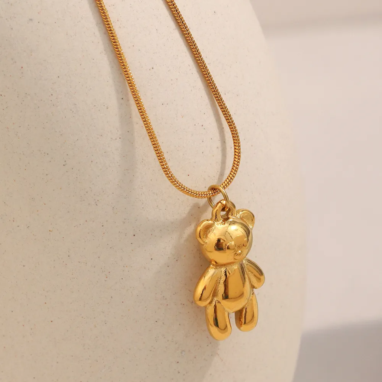 Plain Teddy Necklace
