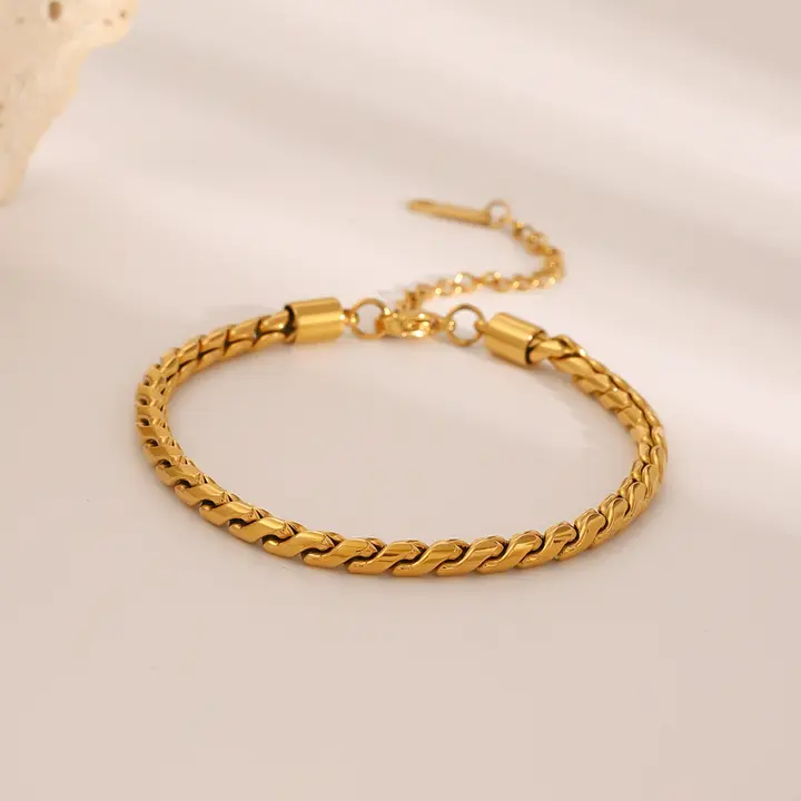 Curb chain