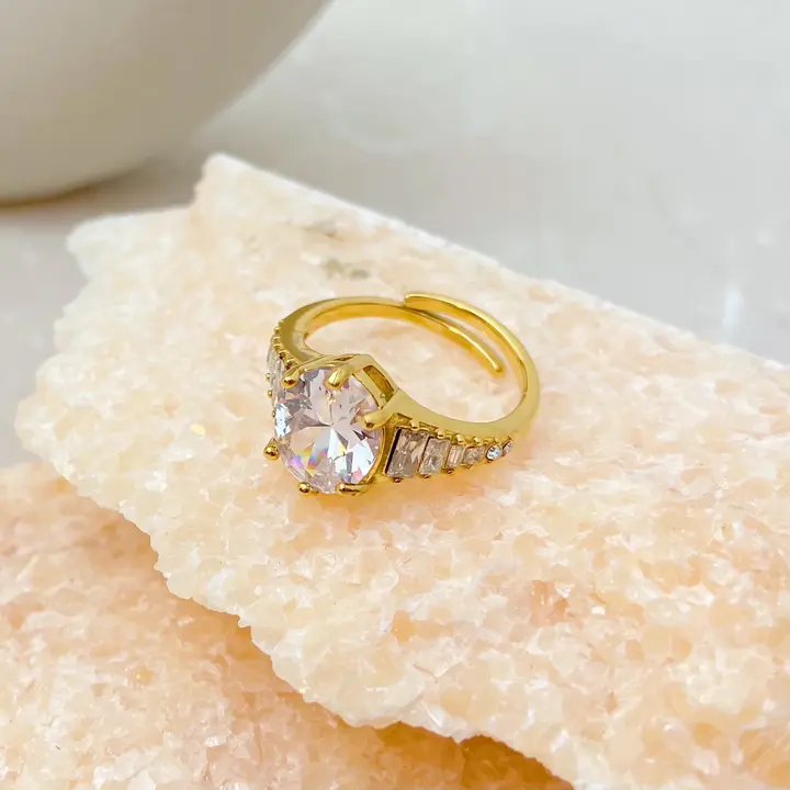 Zola Ring Crystal