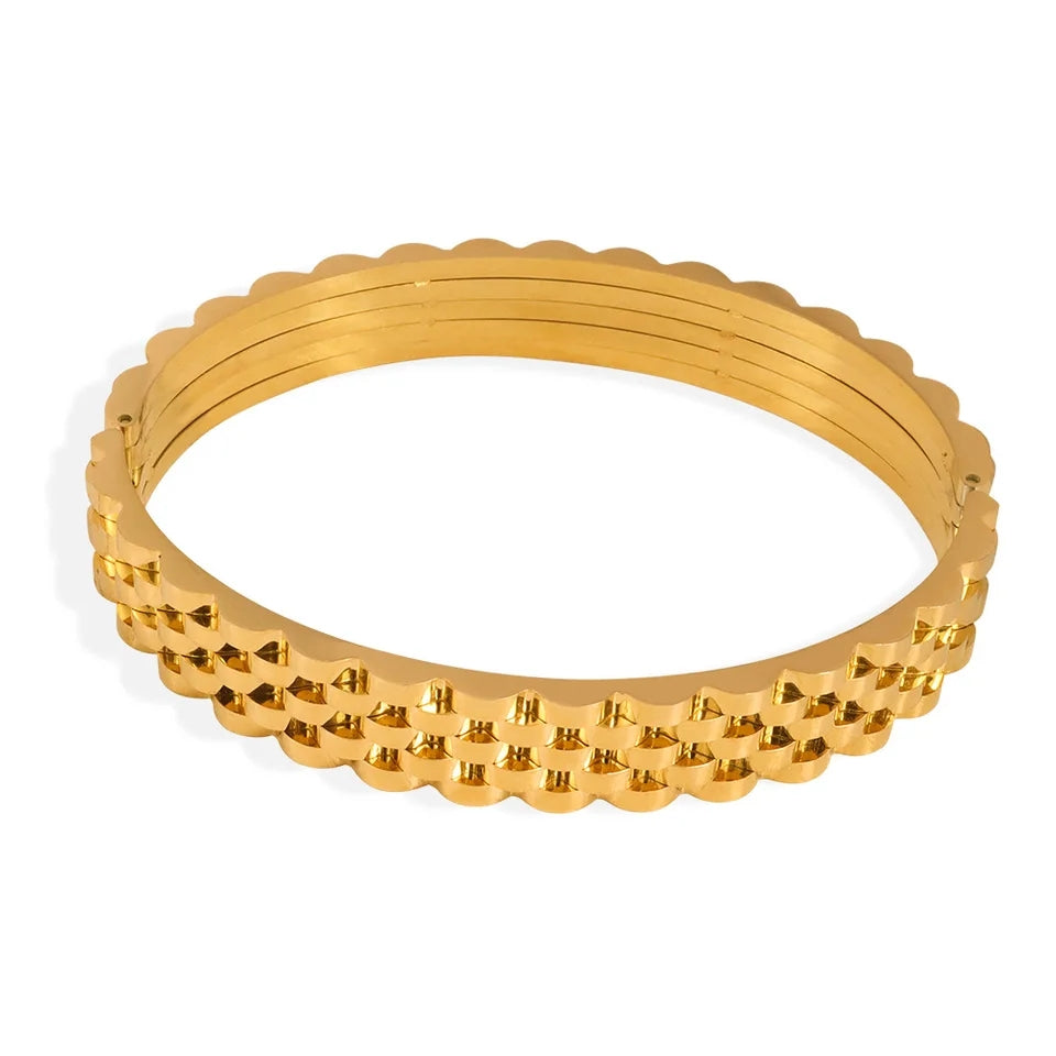 Carline Cuff