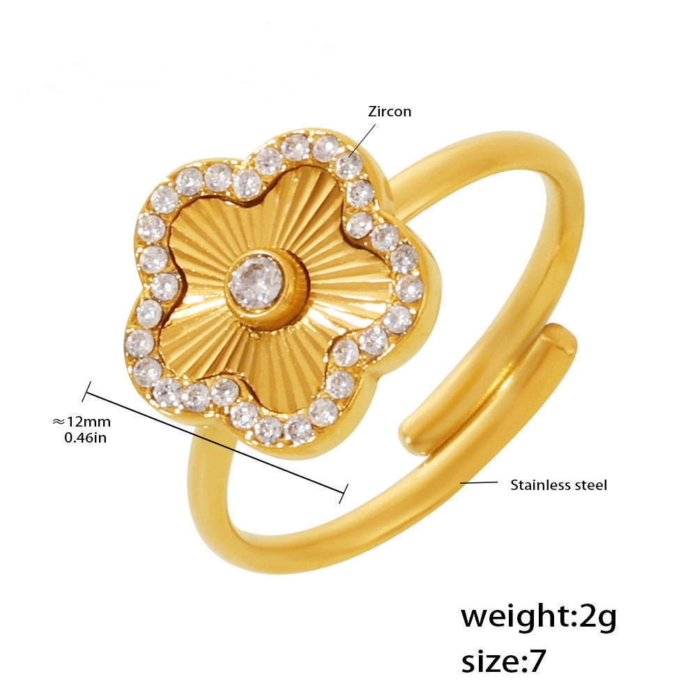 Clover Ring