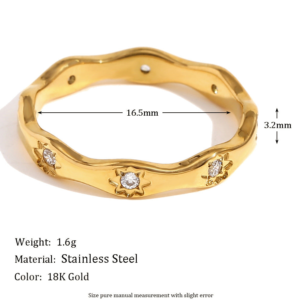 Elle Ring