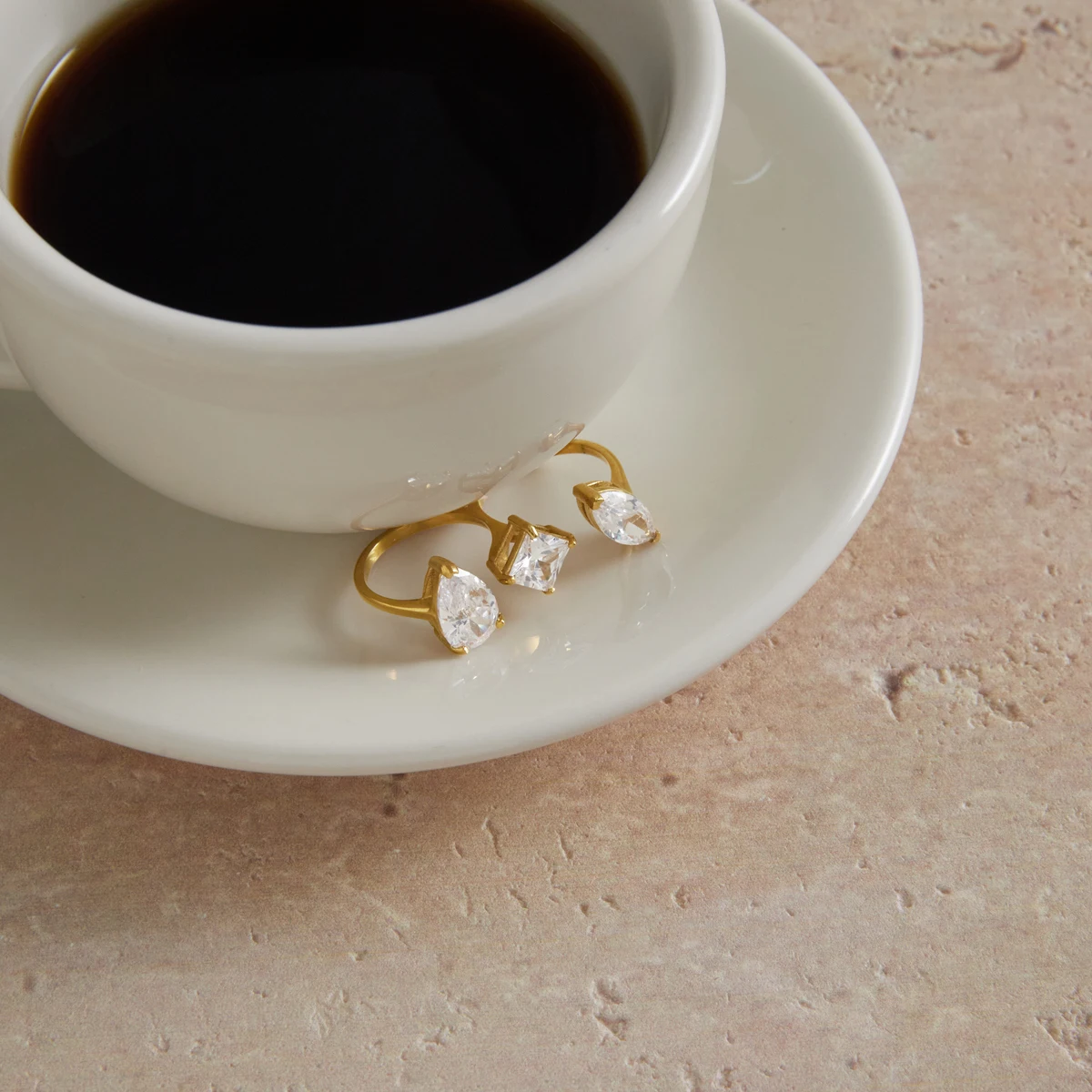 Silhouette Ring