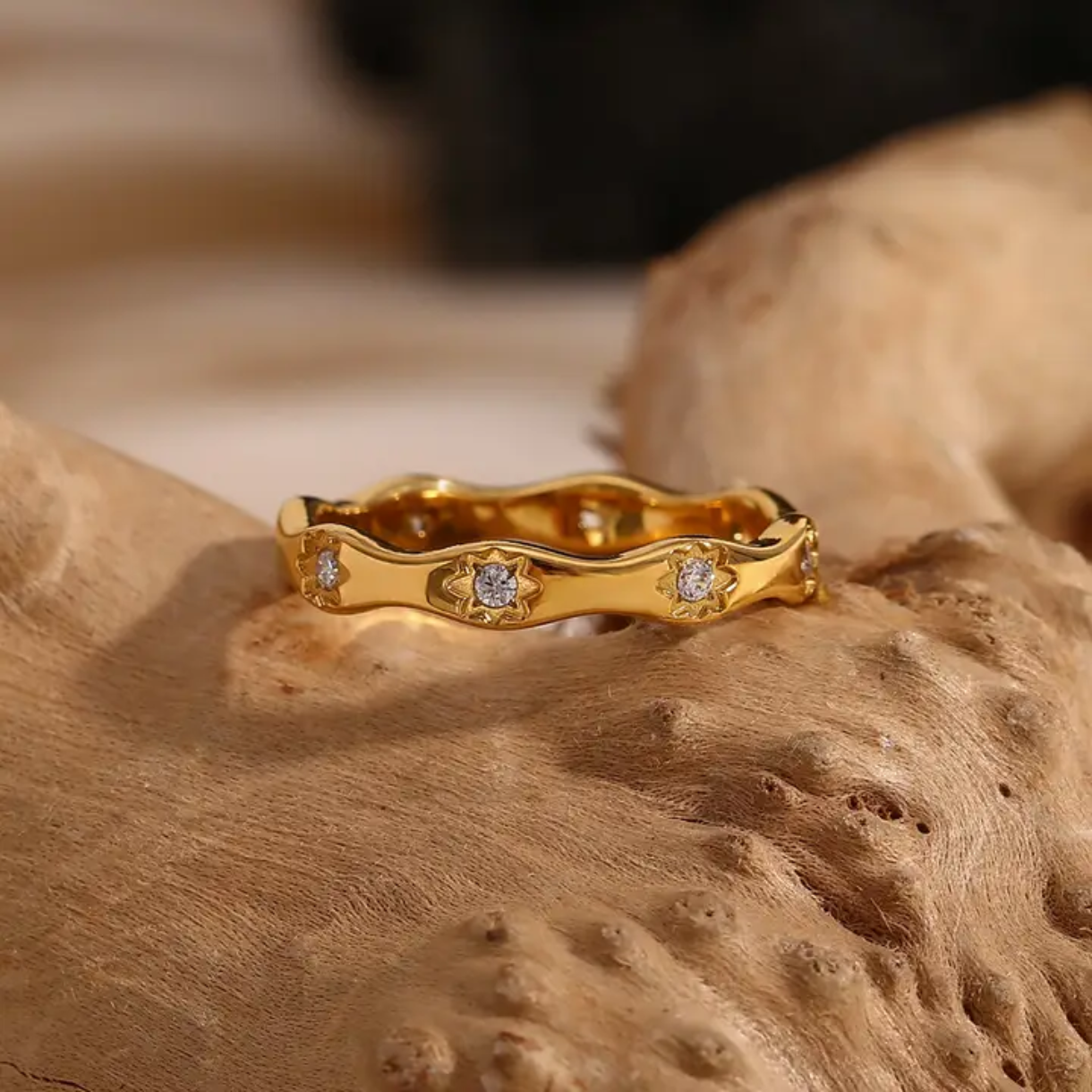 Elle Ring