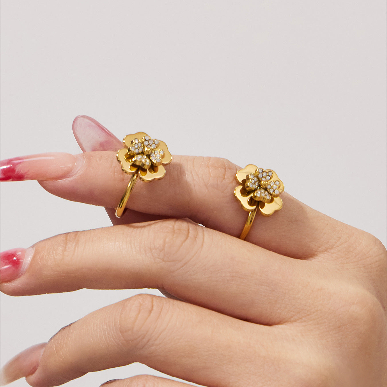 Zirconia Clover