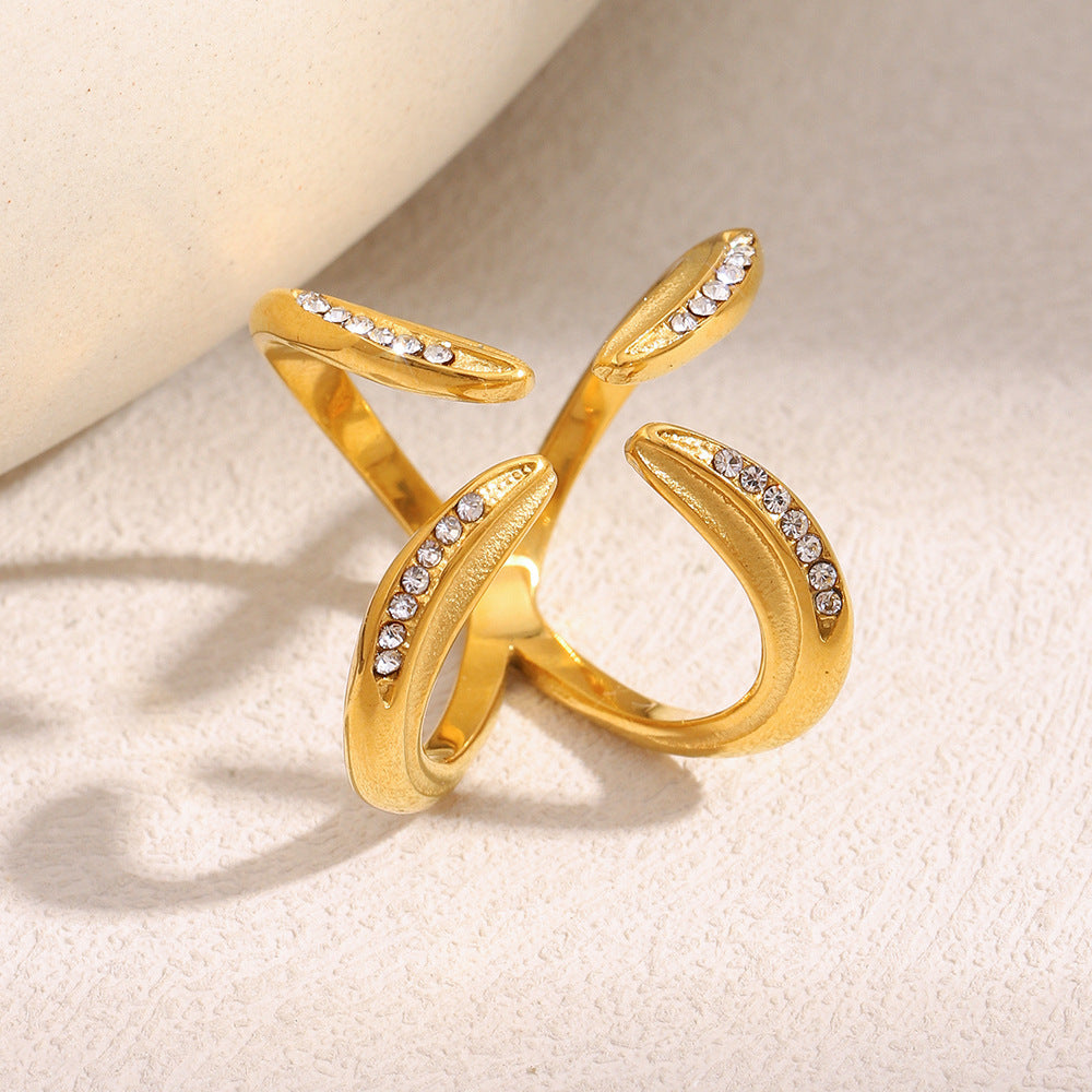 Claw Ring