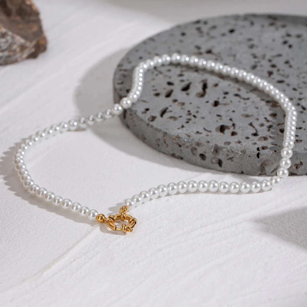 The vintage Choker