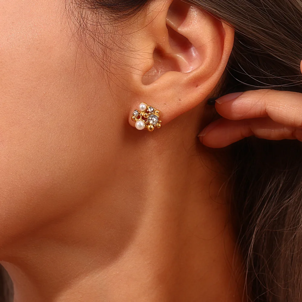 Whinnie Earrings