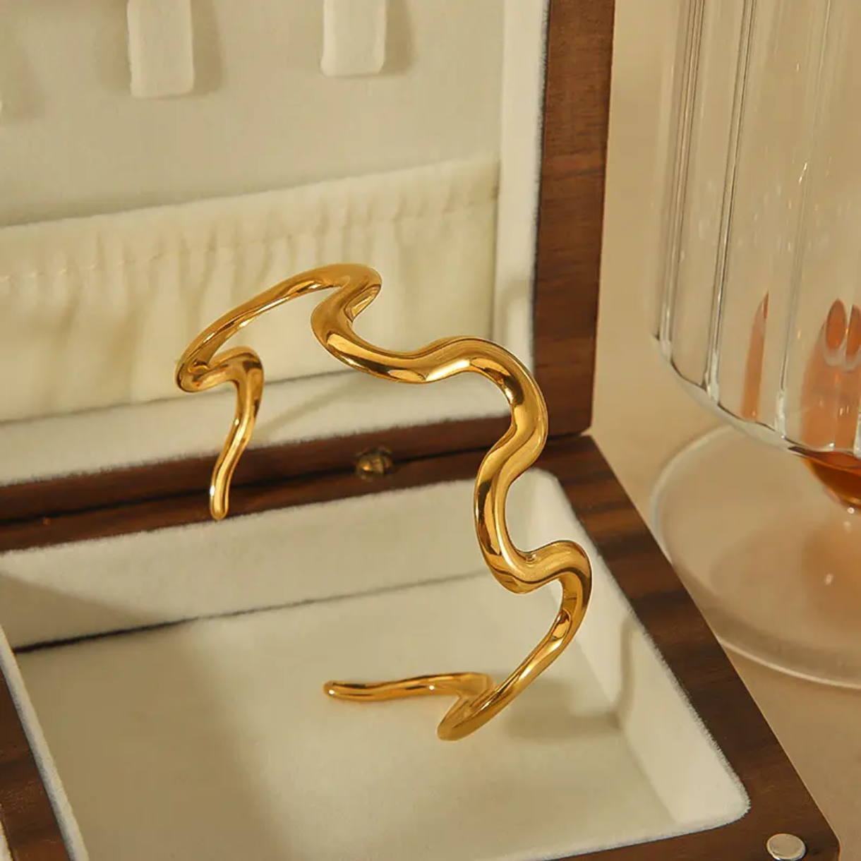 Lara Cuff