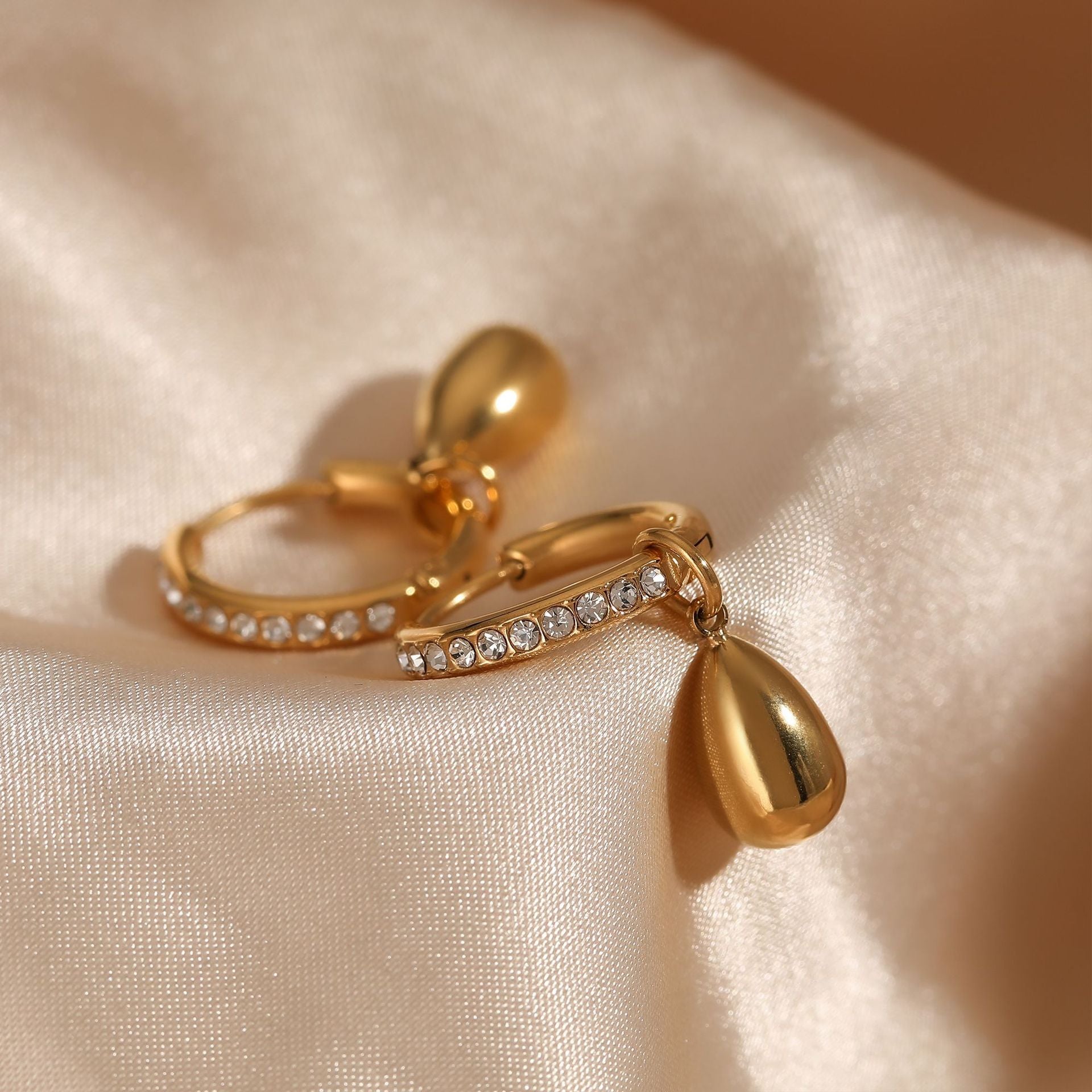 Larme Hoops