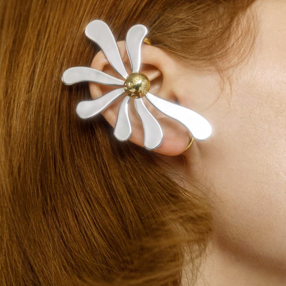 Daisy Ear Hook