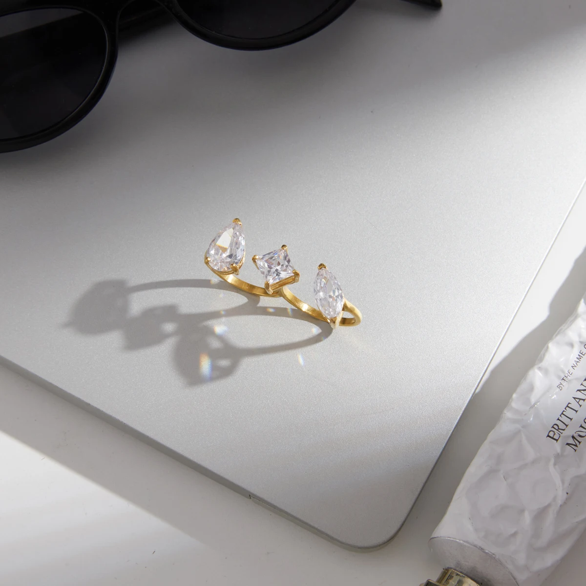 Silhouette Ring