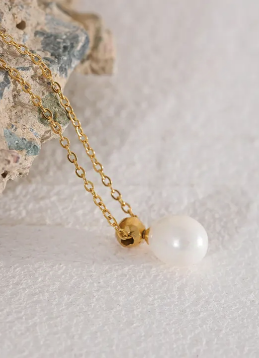 Pearl drop Necklace