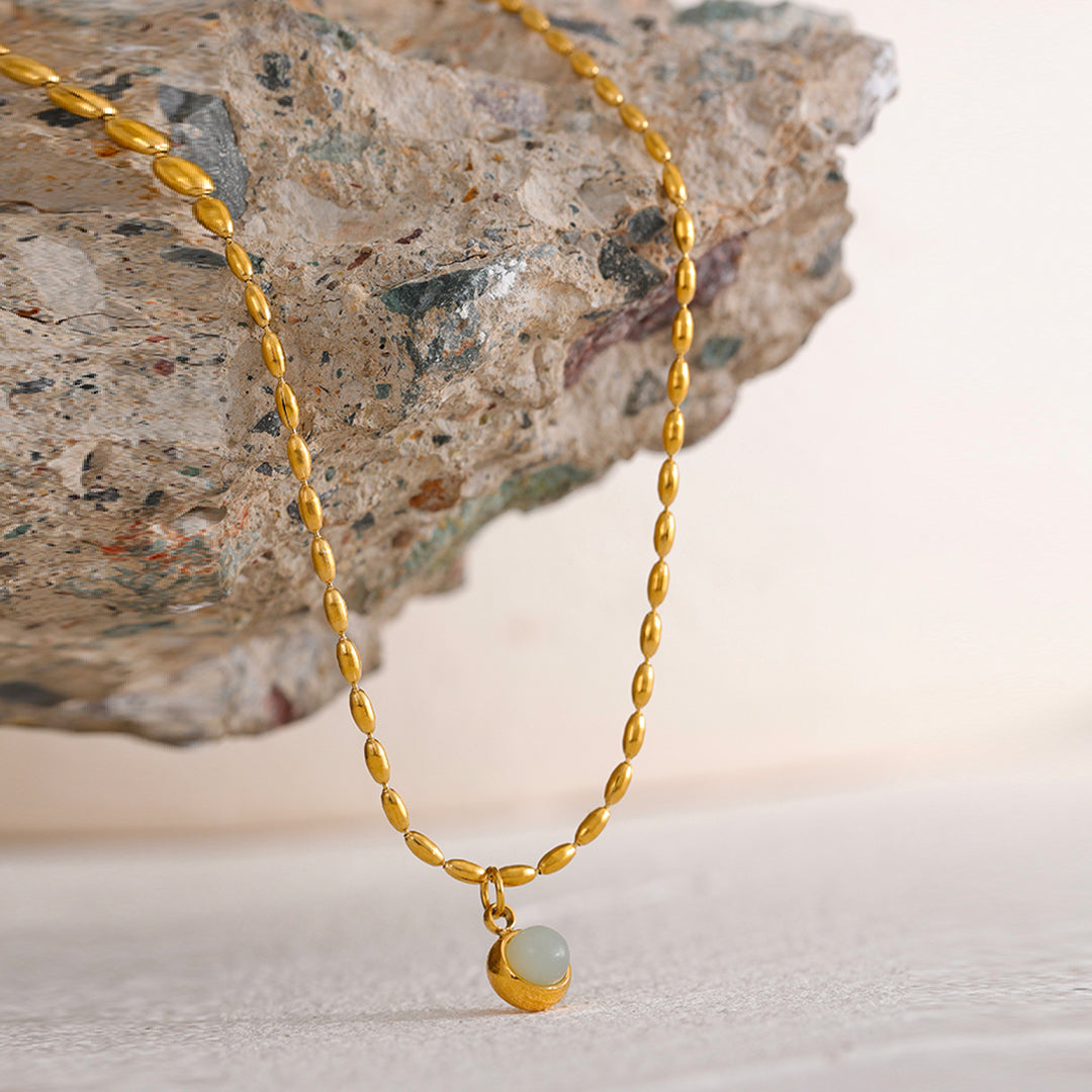 Ava Necklce